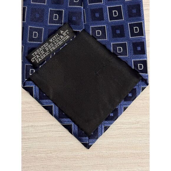 Randa Corp. Stain Resistant Silk Tie - Picture 7 of 8